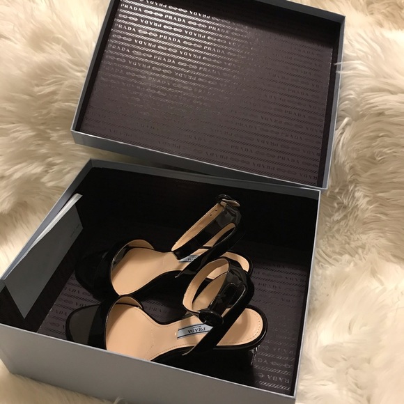 Prada black patent leather wedge sandal - Picture 4 of 7